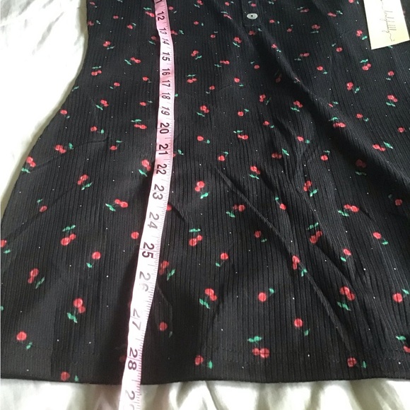 Lovely Bubbly 1X black plus size cherry tank top with scrunchie NWT - Picture 7 of 9